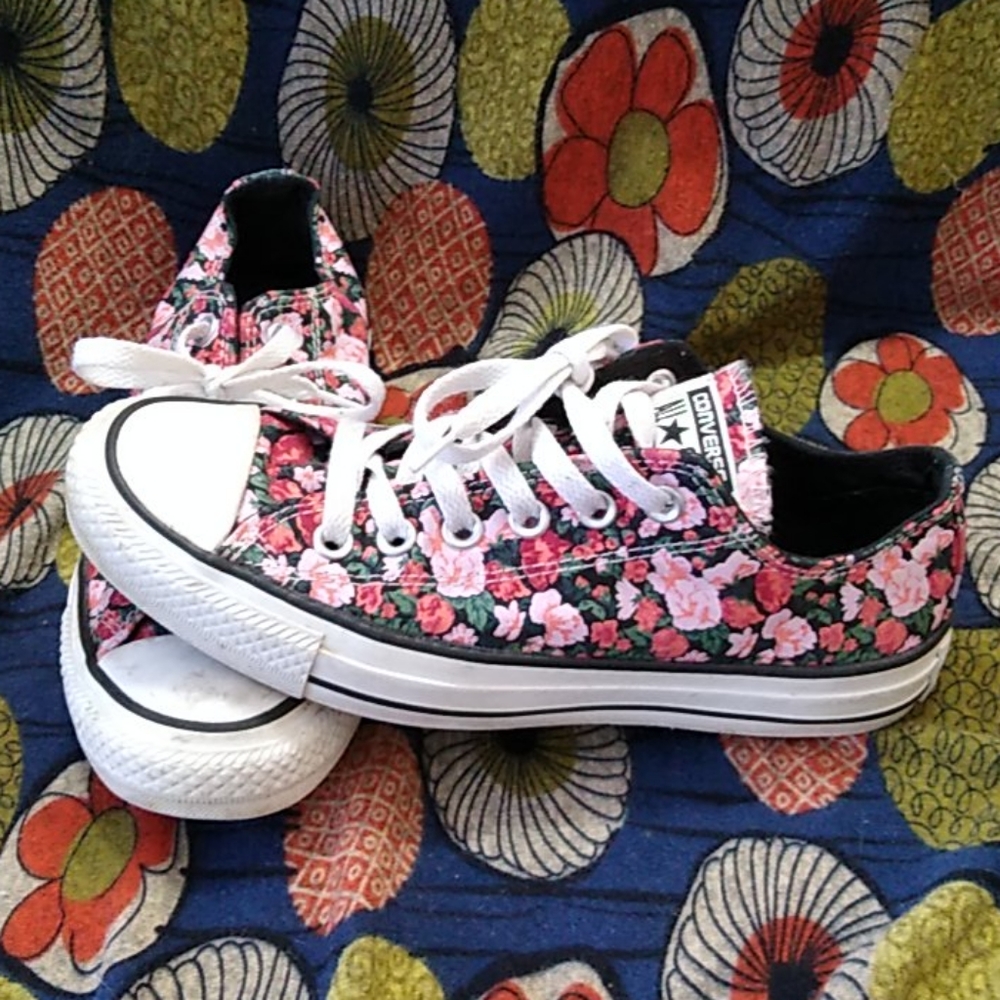 Converse All Star limited edition floral Chucks